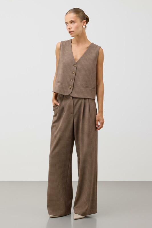 ����� ���